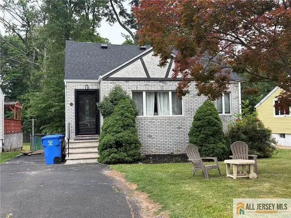 -93 Gaywood Avenue, Colonia, NJ 07067