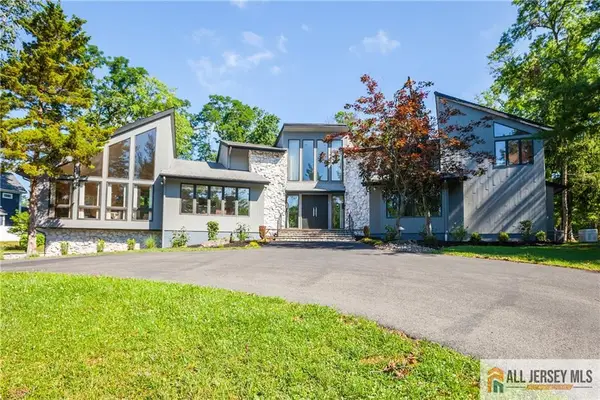 -46 Calvert Avenue, Edison, NJ 08820