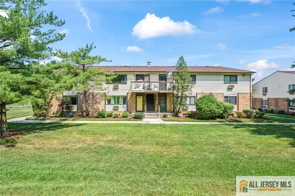 -903 Cricket Lane, Woodbridge, NJ 07095 - #1