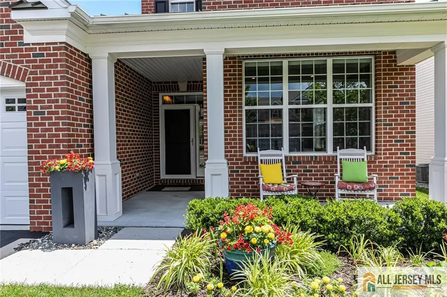 -40 Inverness Drive, Kendall Park, NJ 08824 - #2