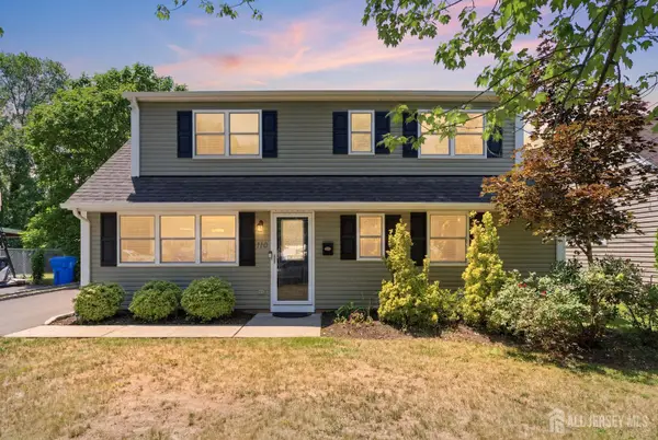 -110 W Francis Street, Iselin, NJ 08830