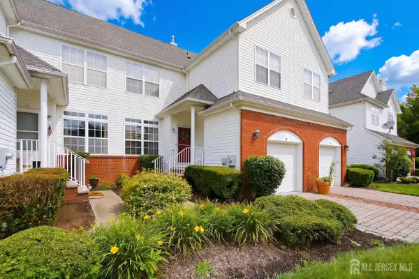 -10 Wordsworth Court, East Windsor, NJ 08520