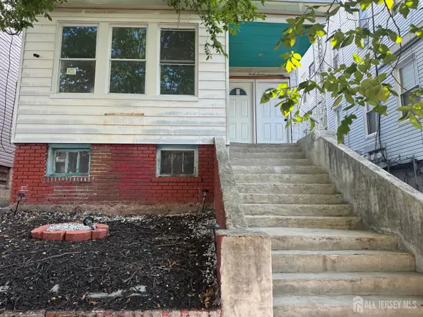 -47 Rose Terrace, Newark, NJ 07108