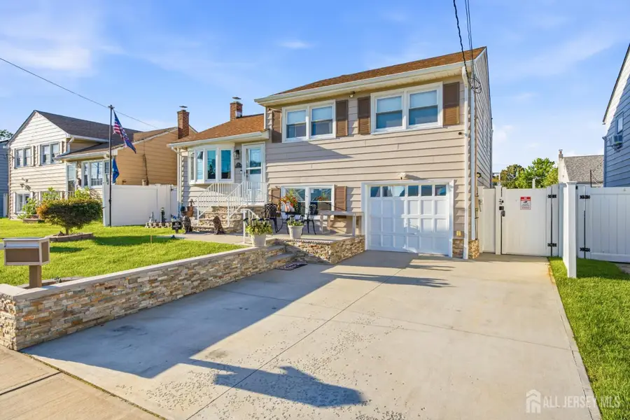 -8 Oak Street, Carteret, NJ 07008 - #2