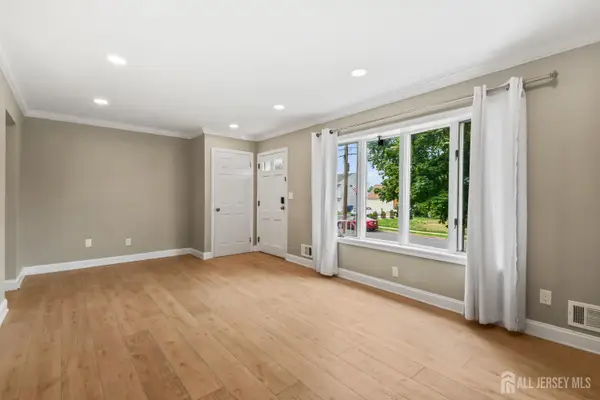 -16 Venus Road, South Amboy, NJ 08879