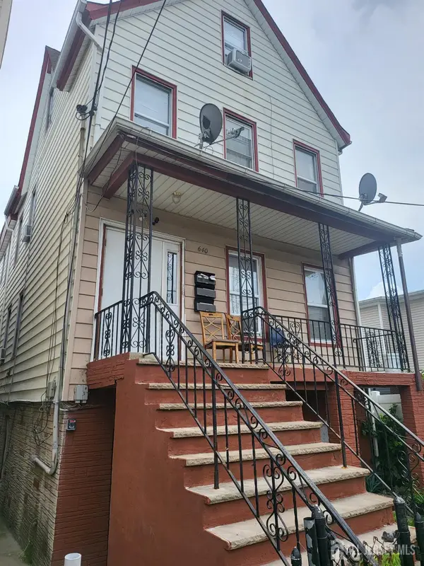 -640 Elizabeth Street, Perth Amboy, NJ 08861