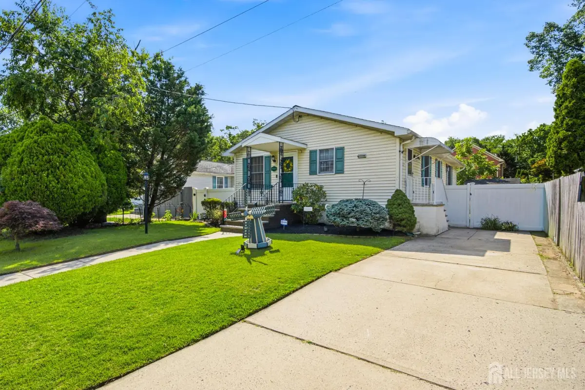 -16 Avenue B, Helmetta, NJ 08828 - #1