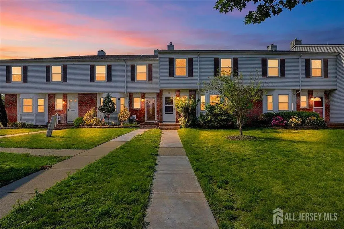 -10 Begonia Court, Sayreville, NJ 08872 - #1