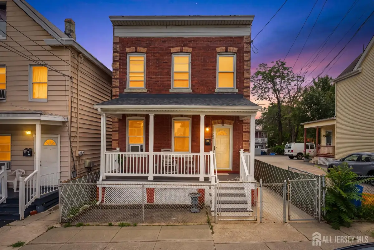 -724 Charles Street, Perth Amboy, NJ 08861 - #1