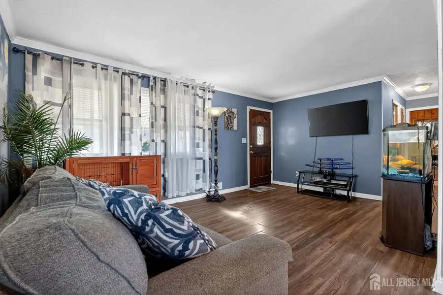 -77 W Arthur Place, Iselin, NJ 08830 - #3