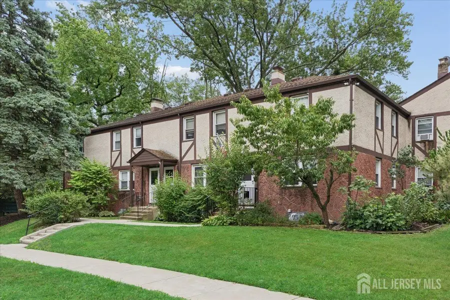 -263 Newman Street, Metuchen, NJ 08840 - #2