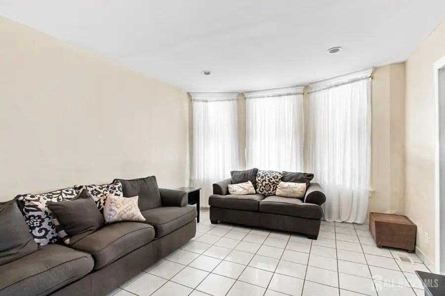 -128 Lewis Street, Perth Amboy, NJ 08861 - #3