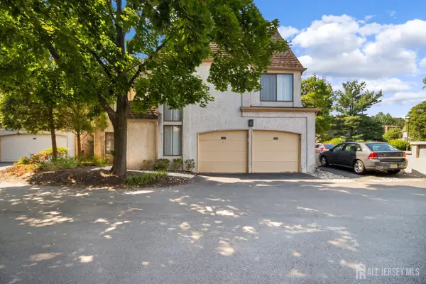 -124 Park Gate Drive, Edison, NJ 08820