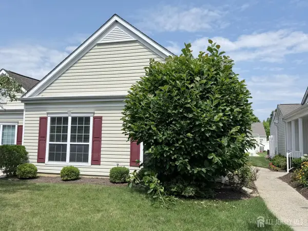 -556 NE Harrier Drive, Monroe, NJ 08831