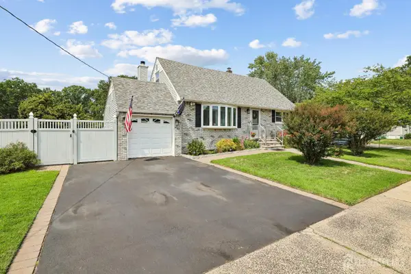 -88 Bentley Avenue, Old Bridge, NJ 08857