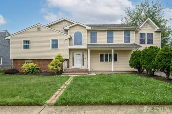 -3 Charles Court, Edison, NJ 08820