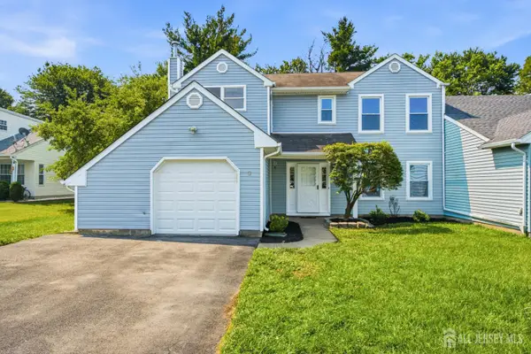 -3 Karnell Court, Edison, NJ 08820