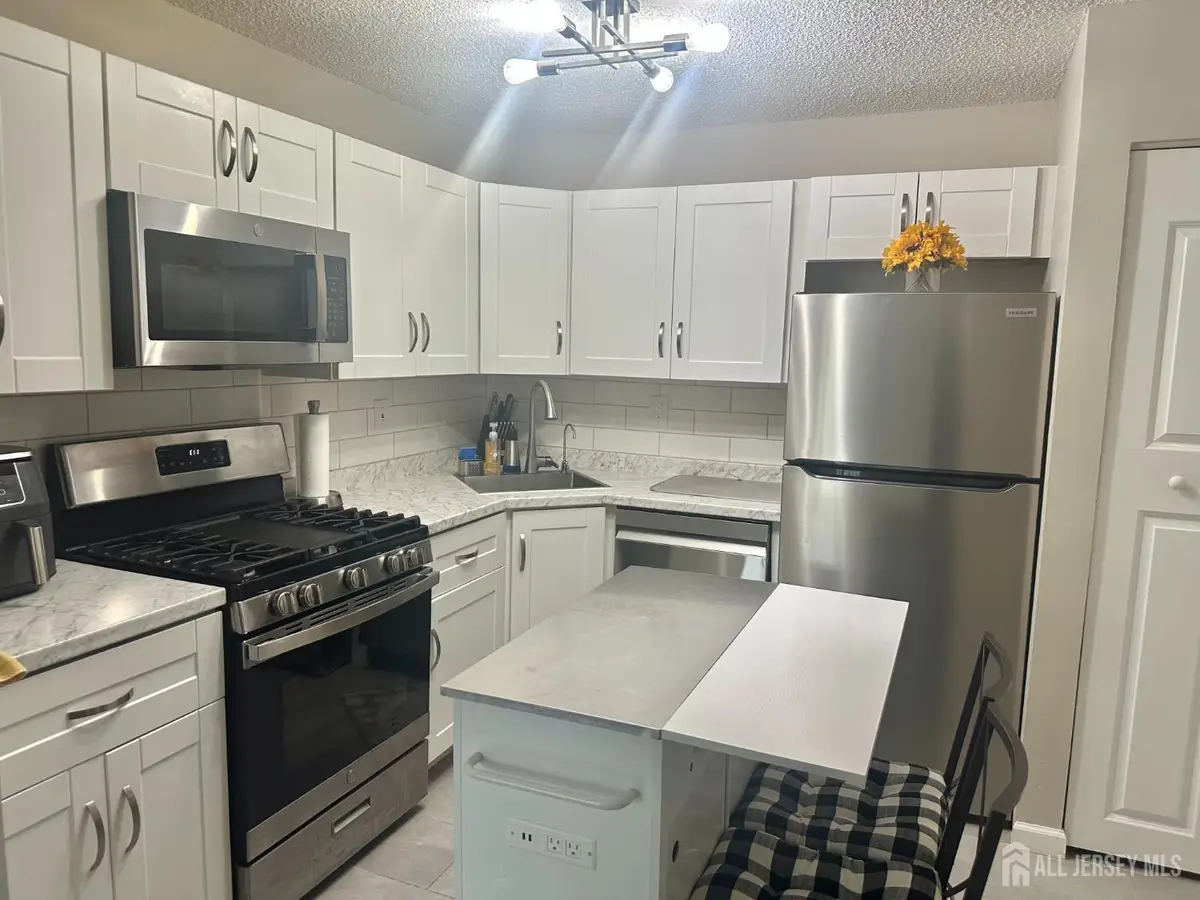-41 Brighton Way, North Brunswick, NJ 08902 - #1