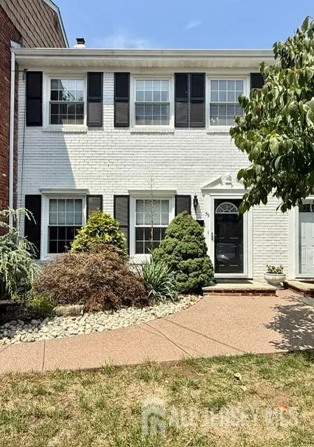 -59 Wick Drive, Fords, NJ 08863