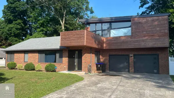 -19 Garden Terrace, East Brunswick, NJ 08816