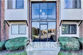 -107 Edison Glen Terrace, Edison, NJ 08837