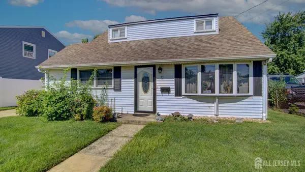 -33 Patton Drive, Sayreville, NJ 08872