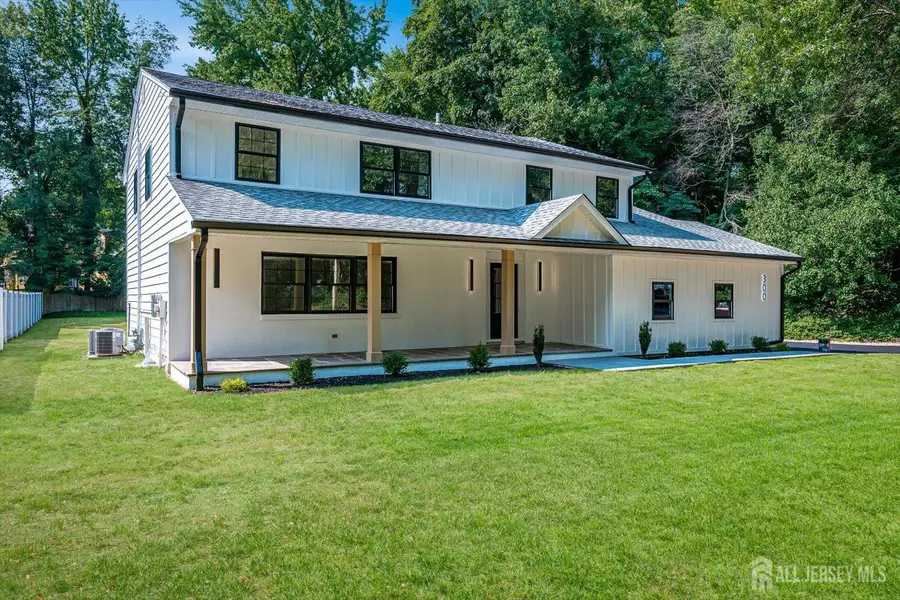-300 E Chestnut Avenue E, Metuchen, NJ 08840 - #3
