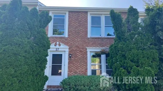 -27 Beechwood Court, Heathcote, NJ 08852 - #1