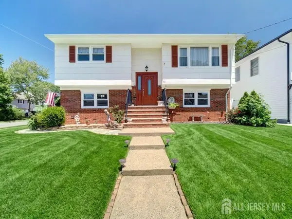 -60 S Cliff Road S, Colonia, NJ 07067