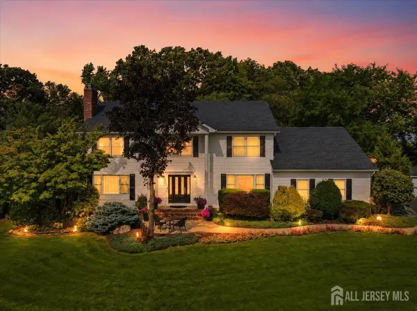 -23 Drummond Way, Monroe, NJ 08831