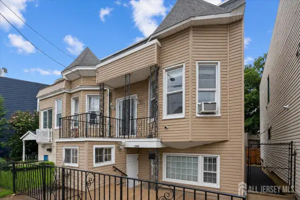 -1009 Paterson Plank Road, North Bergen, NJ 07047