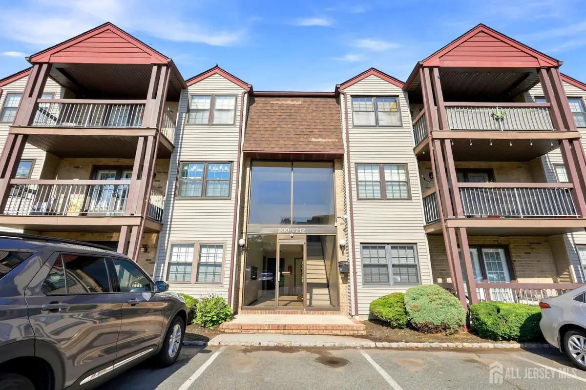 -209 Newport Court, Fords, NJ 08863 - #1