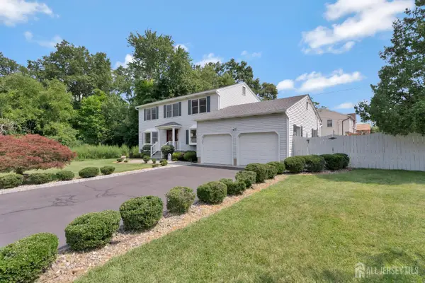 -331 Arlington Avenue, South Plainfield, NJ 07080