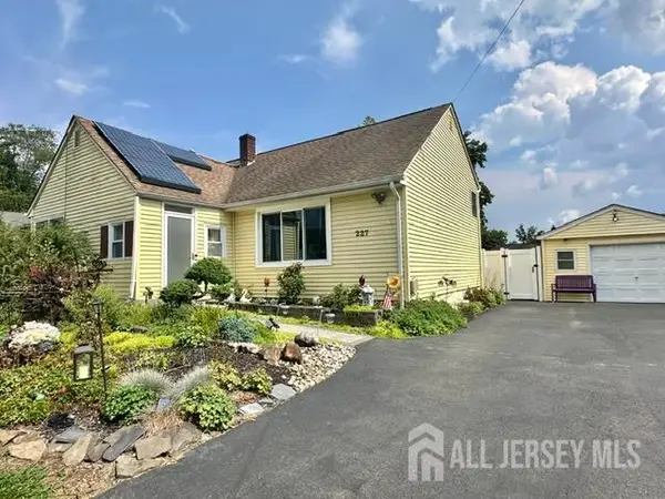 -227 Old Stage Road, Spotswood, NJ 08884