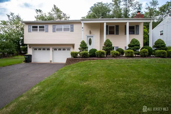 -7 Cortland Drive, Franklin Twsp, NJ 08873