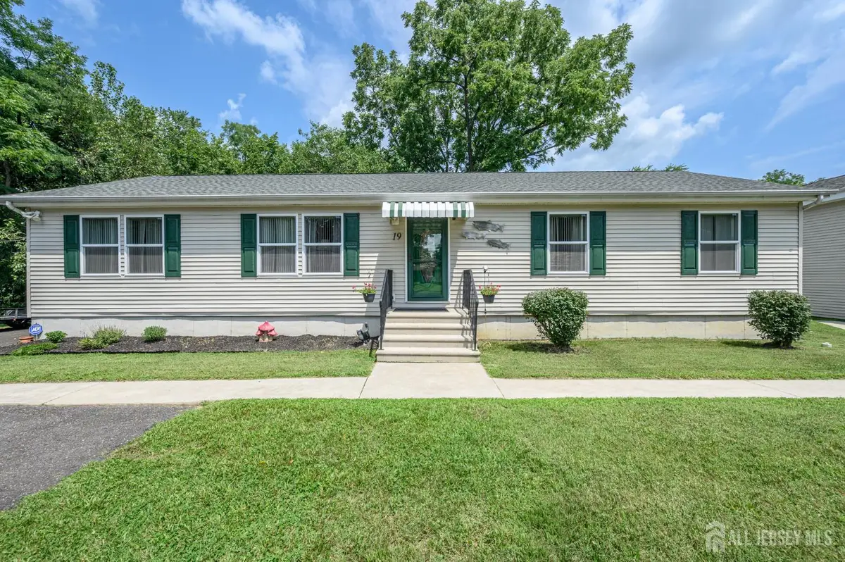 -19 Indian Trail, Southampton, NJ 08088 - #1