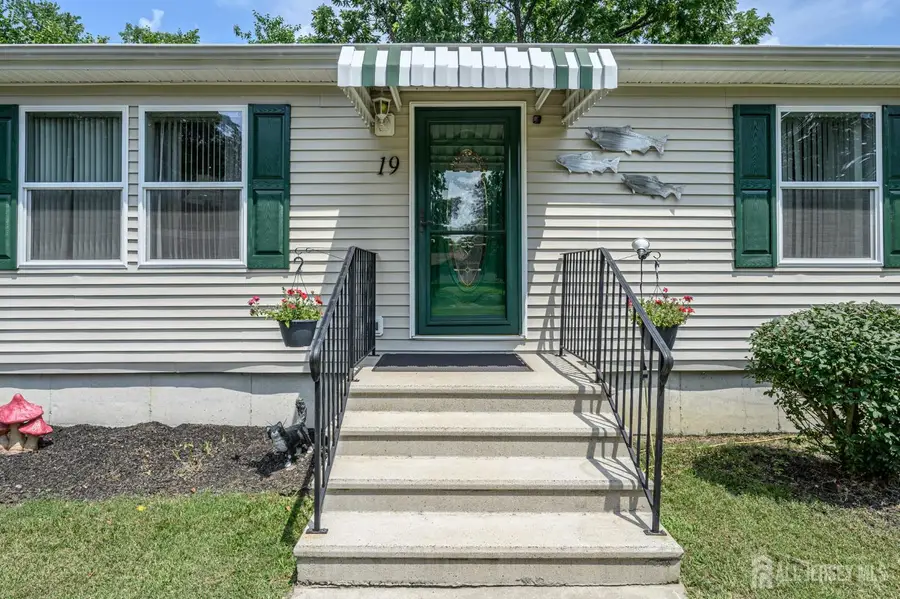 -19 Indian Trail, Southampton, NJ 08088 - #2