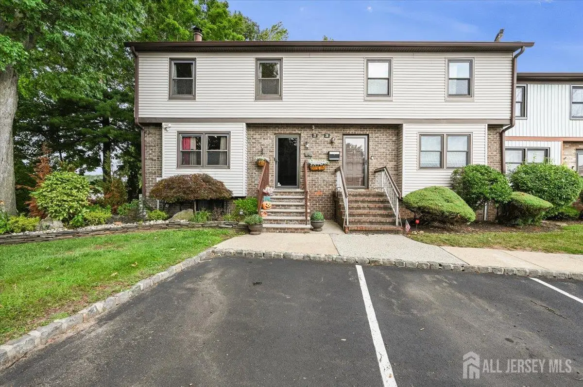 -27 Highview Drive, Woodbridge, NJ 07095 - #1