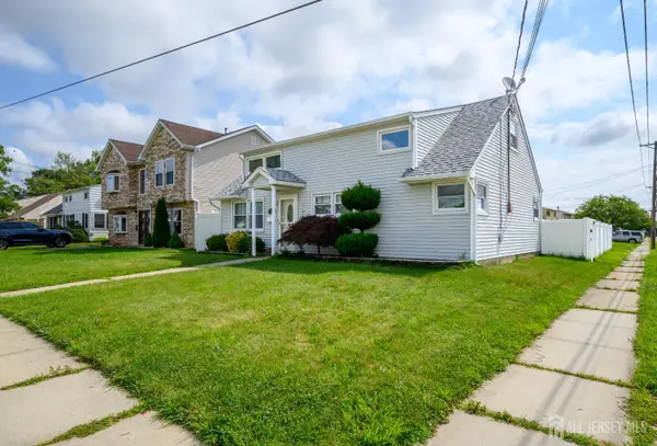 -98 Daniel Street, Carteret, NJ 07008