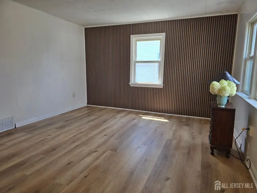 -215 Sherry Street, Woodbridge, NJ 07095 - #3