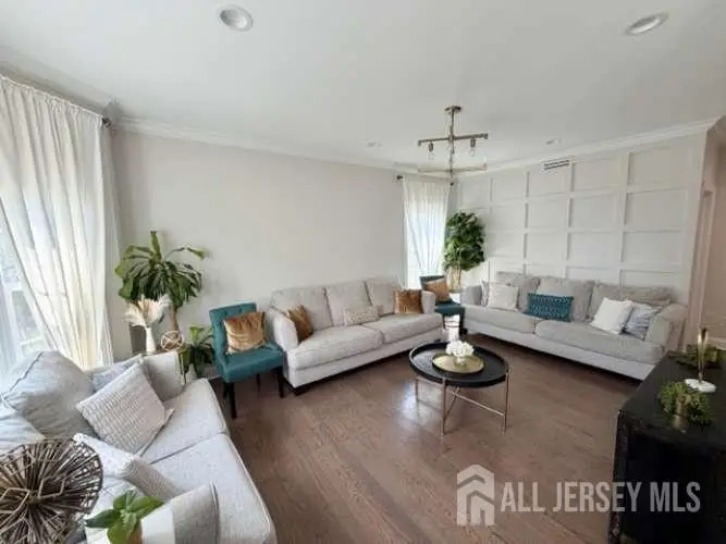 -7 Sarah Court, Deans, NJ 08852 - #2