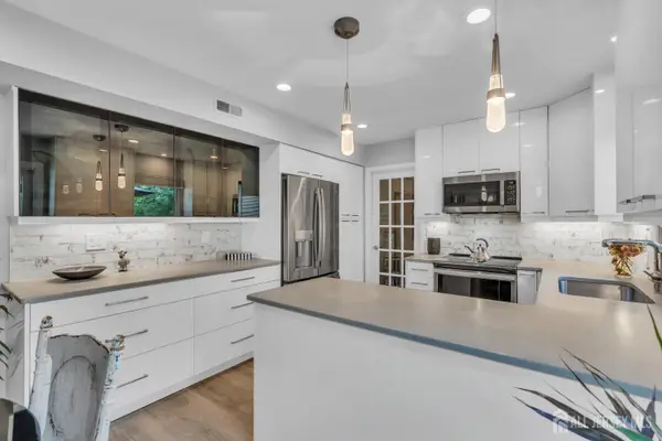 -4 Dennison Place, Plainsboro, NJ 08536