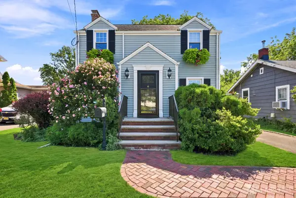 -366 Vosseller Avenue, Bound Brook, NJ 08805