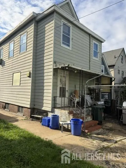 -770 Gadek Place, Perth Amboy, NJ 08861