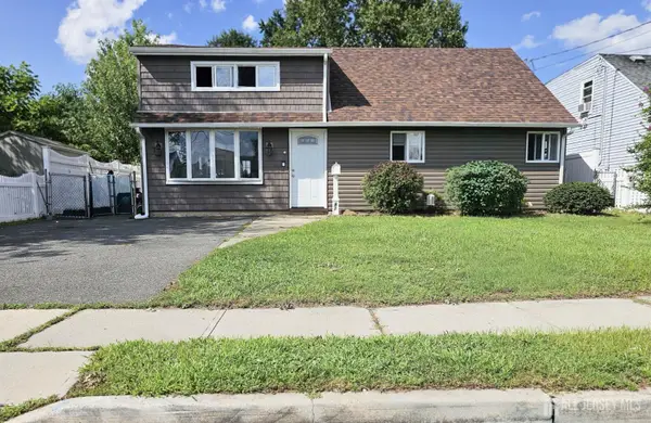 -82 Markowitz Street, Carteret, NJ 07008