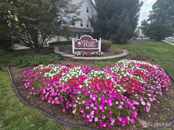 -28 Inverness Drive, Edison, NJ 08820