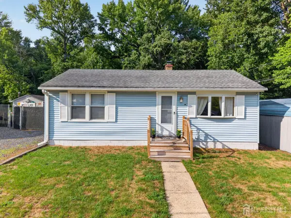 -5 Soden Lane, Old Bridge, NJ 08857