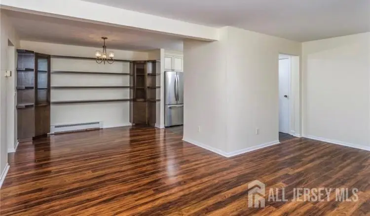 -703 Cricket Lane, Woodbridge, NJ 07095 - #2