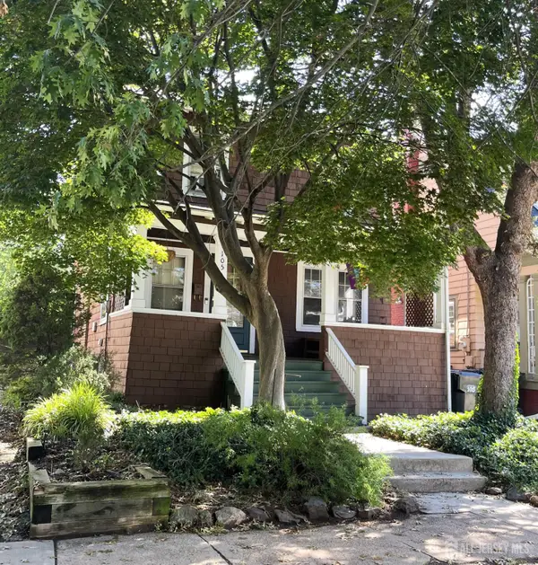 -105 N 2nd Avenue, Highland Park, NJ 08904