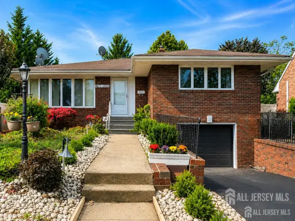-585 Noe Avenue, Woodbridge Proper, NJ 07095